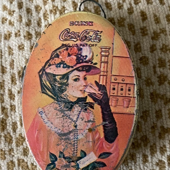 Vintage Other - 🌸VINTAGE COCA COLA OVAL TIN Woman Drinking Hong Kong❤️